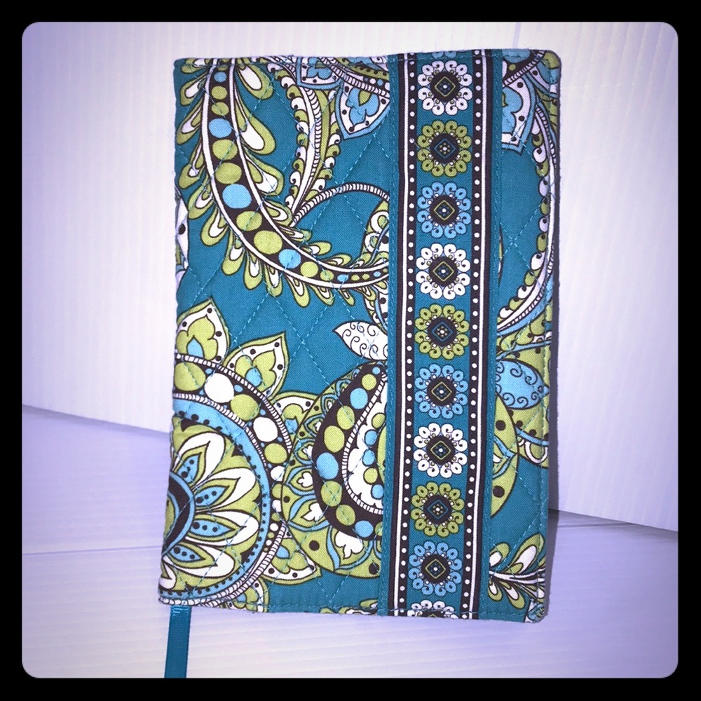 NWT Vera Bradley Peacock Paperback Book Cover